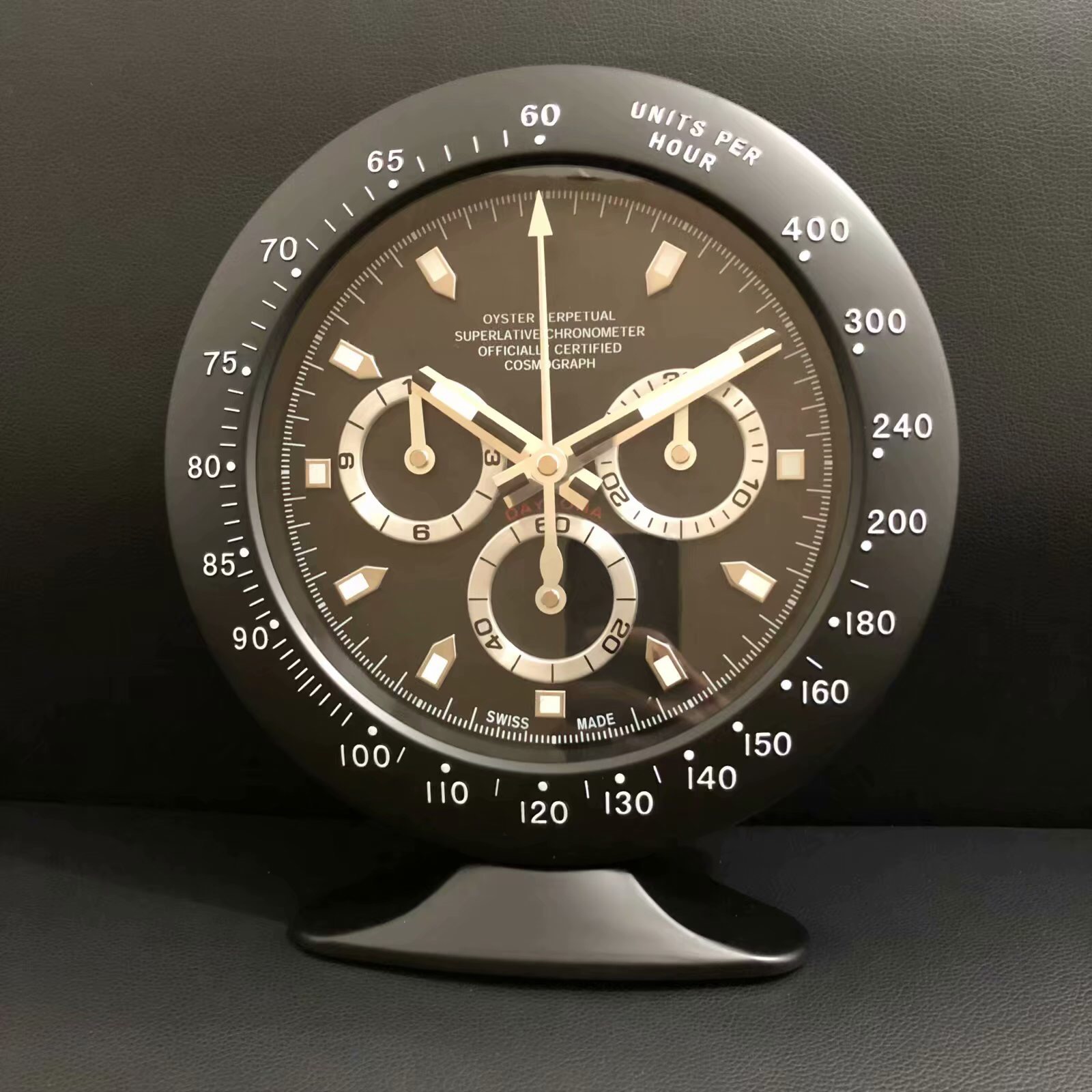 R Dayto Table Clock with Night vision - All Black - Click Image to Close